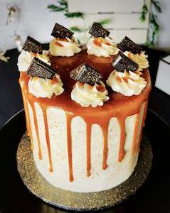 Salted Caramel Drip Cake