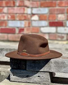 Electric Pukeko | Wide-brim Hat | 100% Wool | Brooklyn | Mid-Brown