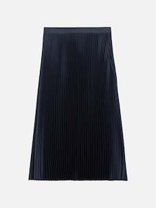 Womenswear: Slim Pleat Skirt in Navy