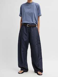 Crispy Nylon Short Winslow Pant in Navy