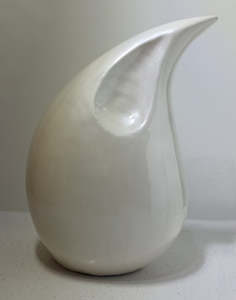 Pearl White Tear Drop Urn