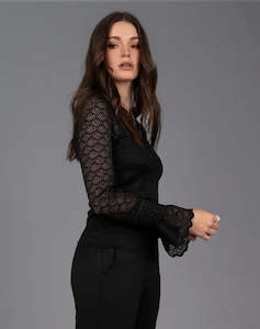 Ella Lace Layer Top // Black