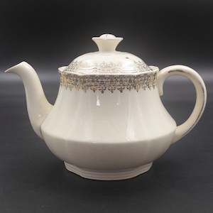 Alfred Meakin - Cream with Gold Filigree Rim - Teapot