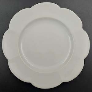 Tuscan - White - Petal-edged Side Plate