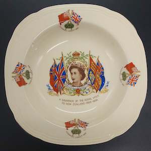 Alfred Meakin - Royal Visit to New Zealand, 1953-54 - Souvenir Dish