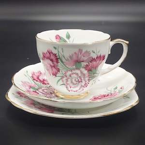 Kitchenware: Duchess - Carnations - Trio