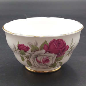 Colclough - White and Red Roses, 7985 - Sugar Bowl