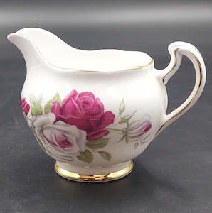 Colclough - White and Red Roses, 7985 - Milk Jug