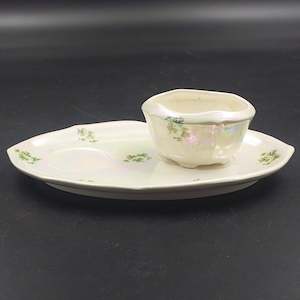 Kitchenware: Royal Winton -Shamrocks - Sugar Bowl and Tray