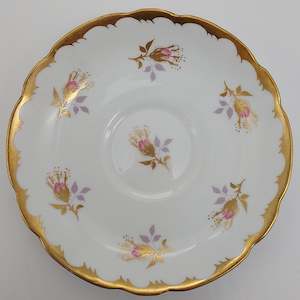 Grosvenor - Rosebuds with Gilded Stems - Saucer