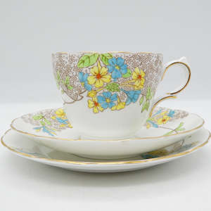 Kitchenware: Grosvenor - 9556 Yellow and Blue Flowers - Trio