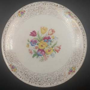 Hollinshead & Kirkham - Old English Sampler, Rose Filigree - Cake/Pavlova Plate