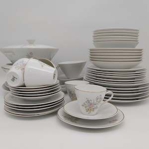 Hutschenreuther - Floral Spray - 6-setting Dinner Set and Serving Ware