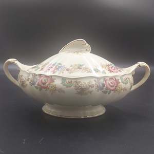 J & G Meakin - Pilgrim - Lidded Serving Dish