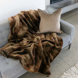 Luxury Imitation Fur Throw - Red Lemur