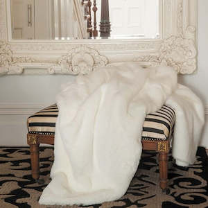 Luxury Imitation Fur Throw - Polar Bear