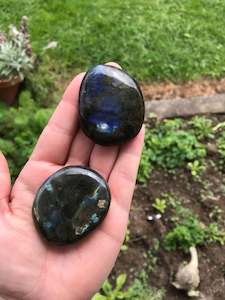 Labradorite Palmstone