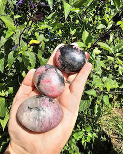 Rhodonite Palmstone