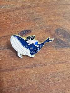 Constellation Whale Bag Pin