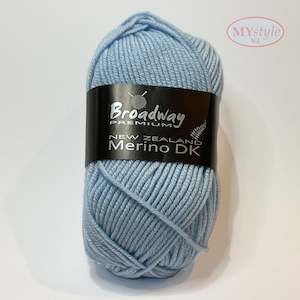 BROADWAY NEW ZEALAND PREMIUM MERINO 8 PLY