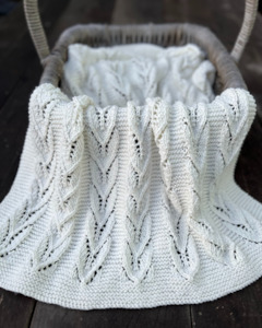 Knitting Patterns: The Kiwi Stitch & Knit Co. Willow Blanket pattern