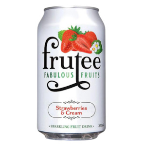 Health food: Strawberries & Cream Sparkling Fruit Drink 350ml