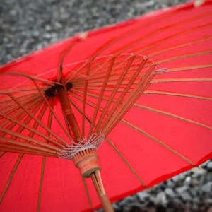 Paper Parasol - Watermelon Red (84 cm Diameter)