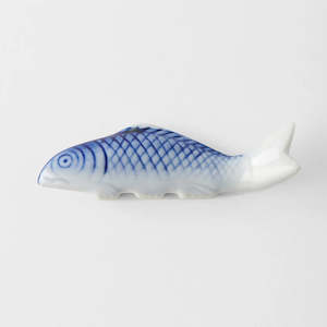 Kitchenware: Fish Chopstick Rest