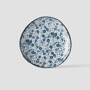 Kitchenware: Blue Daisy Small Uneven Plate