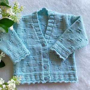 Baby wear: "Celeste" merino baby cardigan