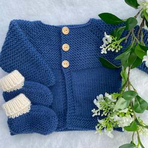 Baby wear: "Daffodils" hand knit baby cardigan & bootie set