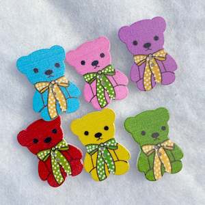 Baby wear: Wooden teddy bear buttons/tags - 30mm