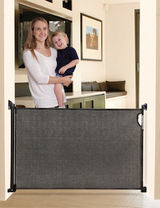 Black Retractable Gate – Fits Openings Up to 140cm