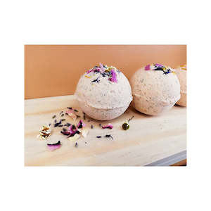 Mama + Me - Nourish + Uplift Bath Bomb