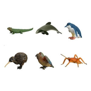 Hobby equipment and supply: NZ Wildlife Figures