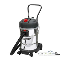 Motor vehicle washing or cleaning: Vacuum