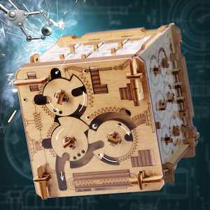 New Cluebox! - Escape Room in a Box. Cambridge Labyrinth