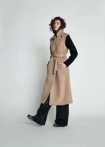 Sleeveless Traveller Trench | Tussock