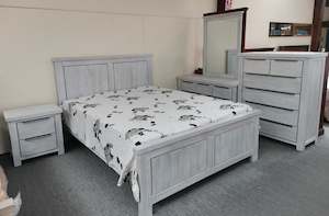 Furniture: Gloria Solid Wood White Wash Bed in Queen/ King from