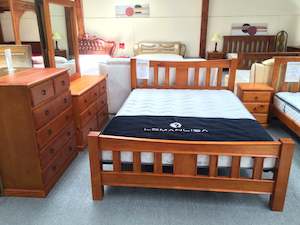 Trevor 4PCS Queen Size Bedroom Suite Warm Honey Solid Pine Wood