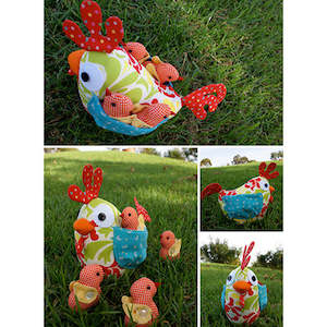 Craft material and supply: Melly & Me Patterns - Clucky the Chicken