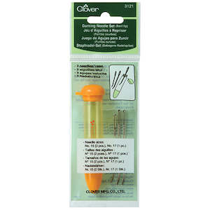 Clover 3121 - Chibi Tapestry Darning Needle Set - Includes handy carrying case