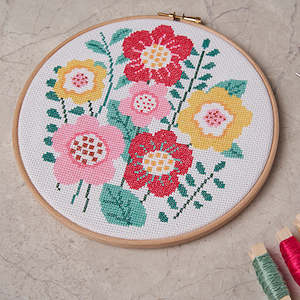 Craft material and supply: Anchor Beginner Cross-stitch kit - Modern Graphic Bold Florals