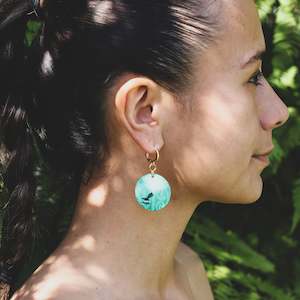 Earrings Green, Ngā Manu - Pīwaiwaka circle