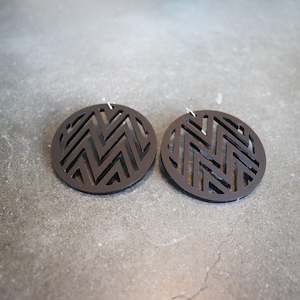 Earrings Black, Mana