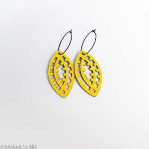 Earrings Yellow, Hinetakurua - Tara