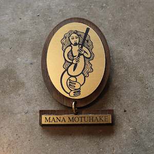 Design services: Brooch Gold, Mana Motuhake wahine