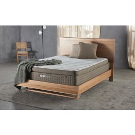 Furniture: Classic Mattress Plush Nick Scali