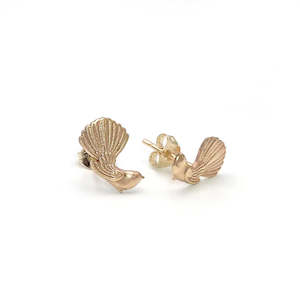 9 carat Yellow Gold Fantail Studs