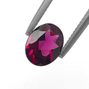 Jewellery manufacturing: Deep Wine Pink Rhodolite Garnet Oval cut 2.6 carats